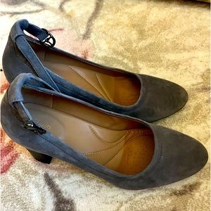 Clarks suede gray heels